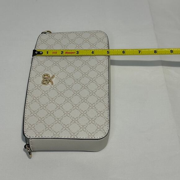 Nine West Cosmetic Wallet Pouch - NEW, No strap, No logo. - Picture 7 of 8